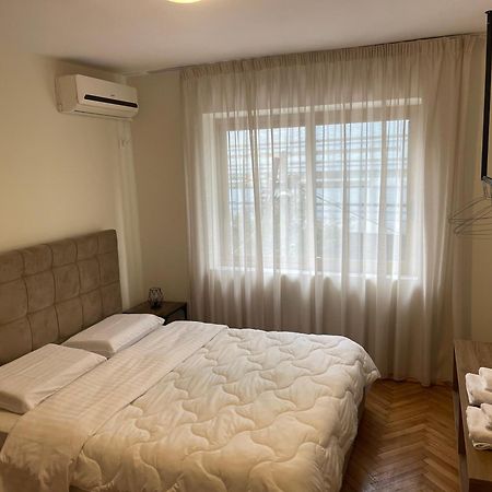 Cozy Apartment, In The Center Of Tirana Exterior foto